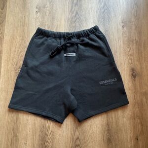 Essentials Shorts